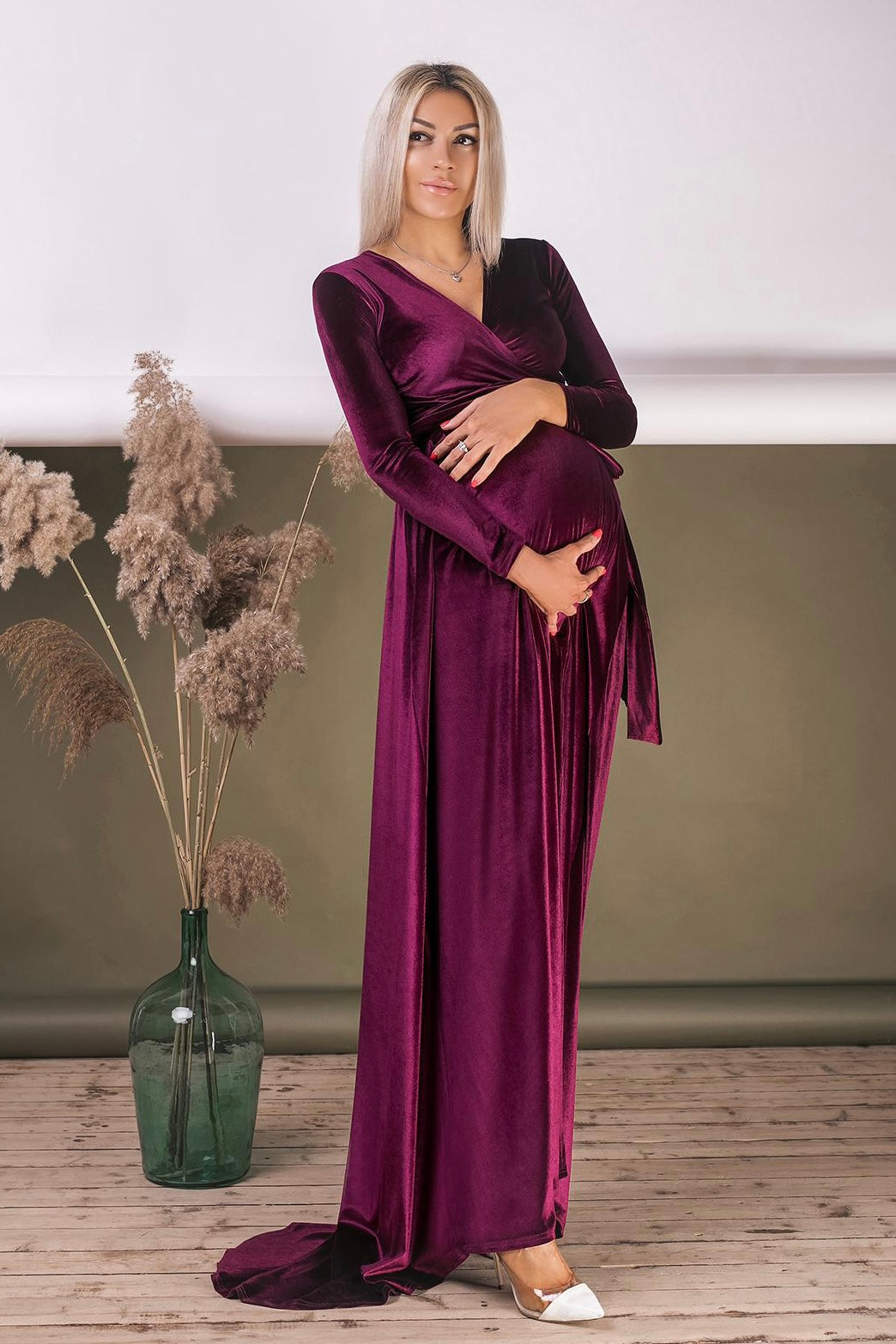 Elegant Velvet Maternity Gown with Train – Maxi Wrap Style - Balvory